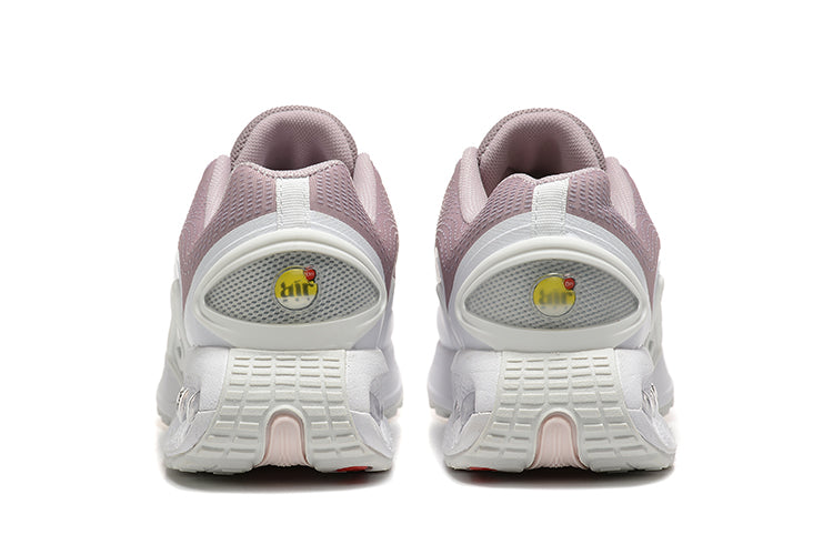Nike Air Max DN Women’s Shoes – Lightweight Comfort & Dynamic Cushioning