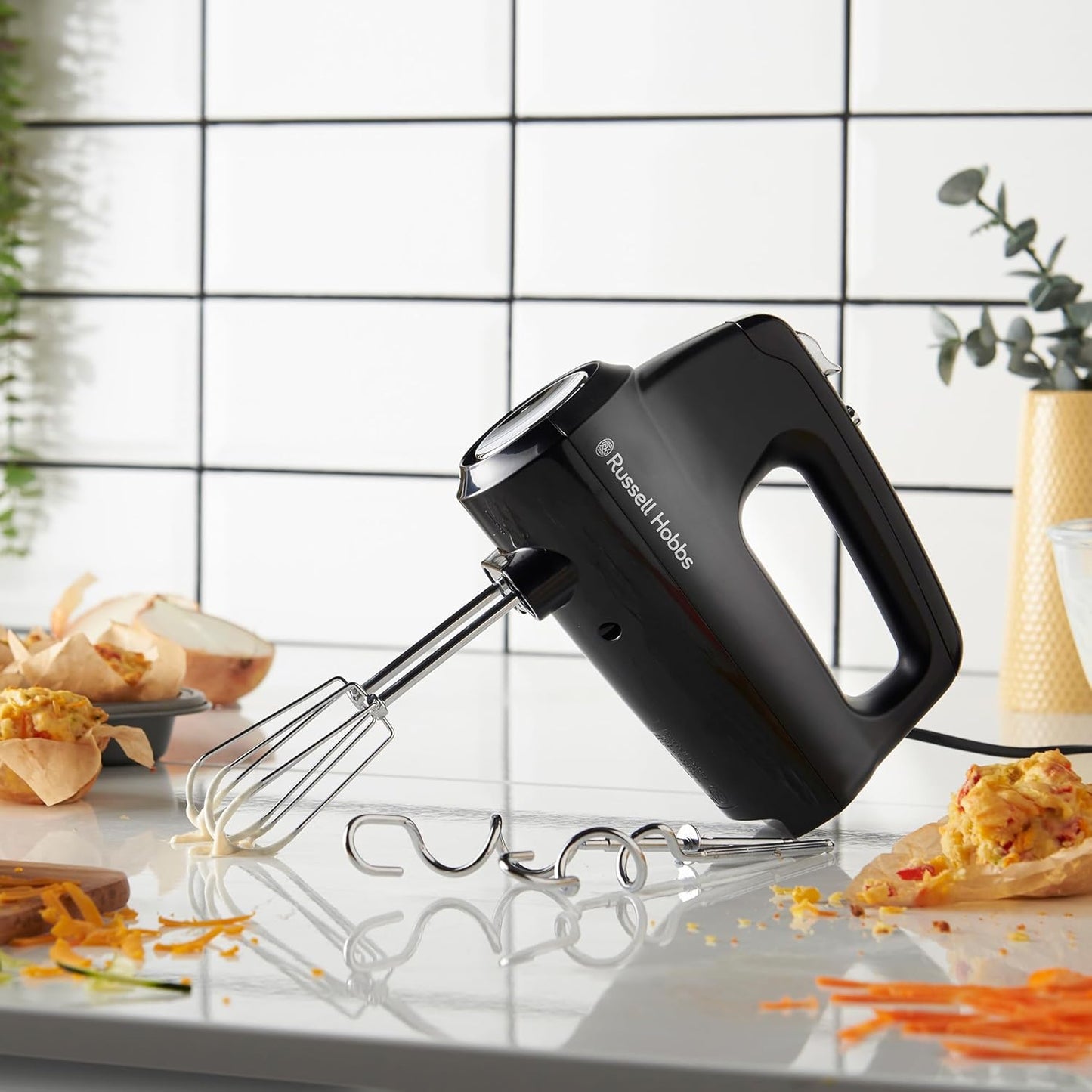 Russell Hobbs Hand Mixer in Matte Black RHMX5BLK 5-Speed