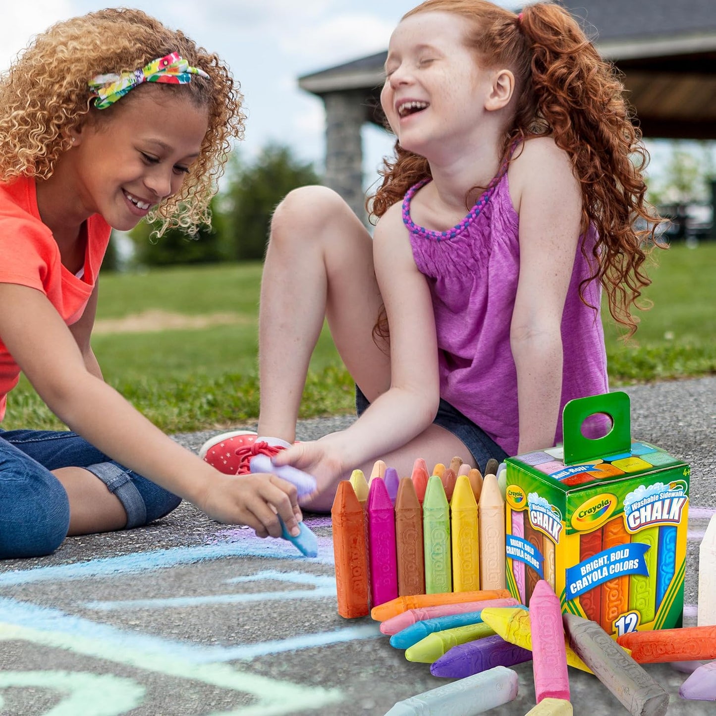 Crayola 12 Washable Sidewalk Chalks: Bright, Non-Toxic Outdoor Toys for Creative Play.